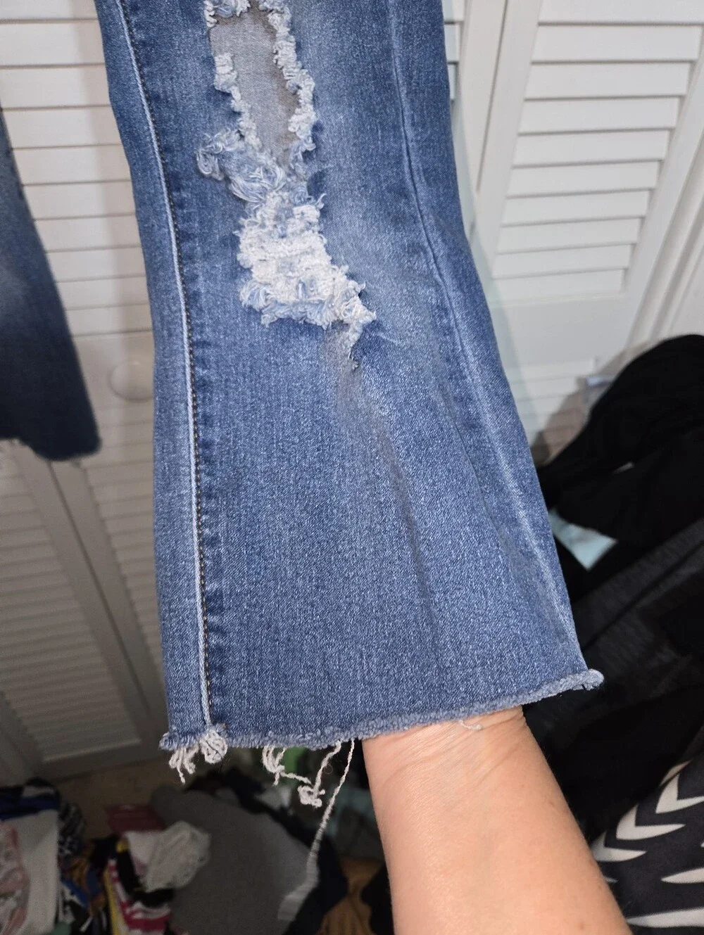 Fashion Nova Women's 1X Dark Blue Distressed Cropped Jeans